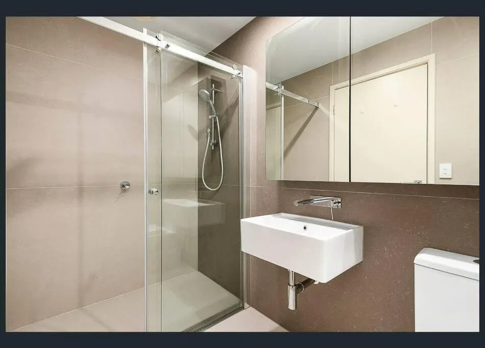 Image 2 of CBD Skyline 2 Bedroom Apartment