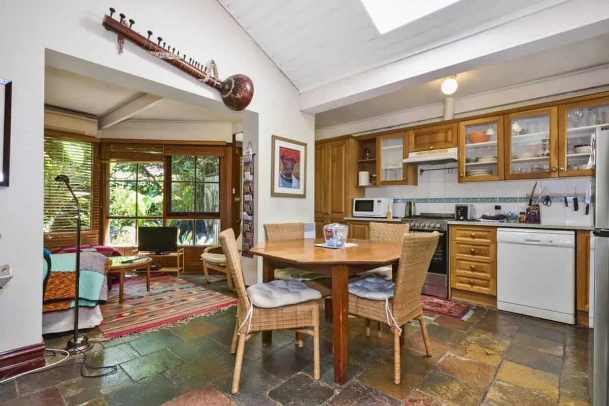 Image 3 of Carlton Heritage Home – Explore Melbourne’s Heart