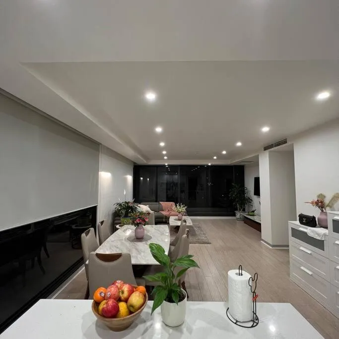 Image 3 of Carlton Stunning View Apartment with Free Parking -2