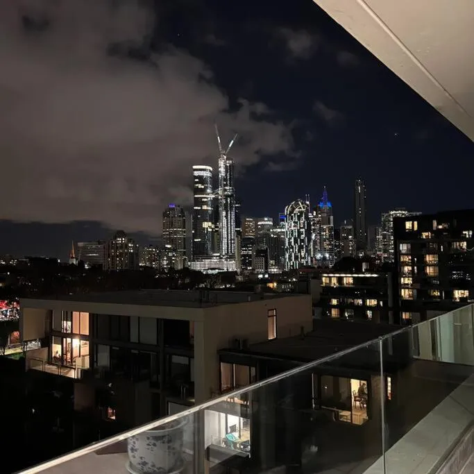 Image 5 of Carlton Stunning View Apartment with Free Parking -2