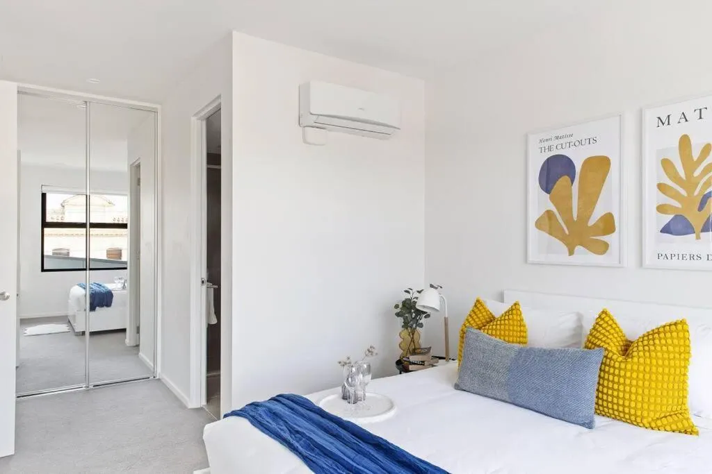 Image 1 of Caulfield Elegance: Chic Abode