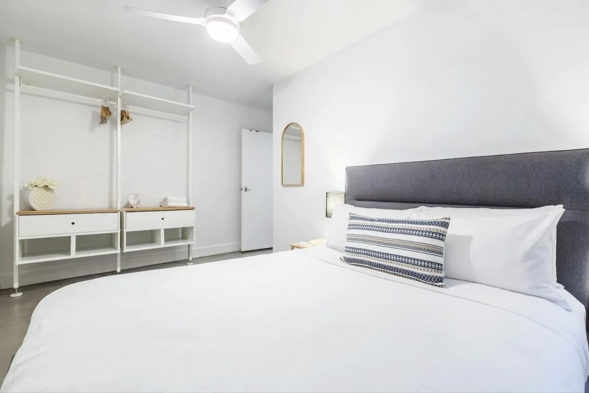 Image 6 of ‘Cedar Loft’ Contemporary Comfort in Leafy St Kilda