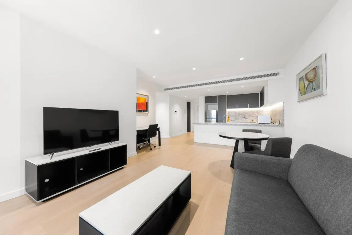 Image of Central 2 Bedroom Apartment Melbourne with Parking