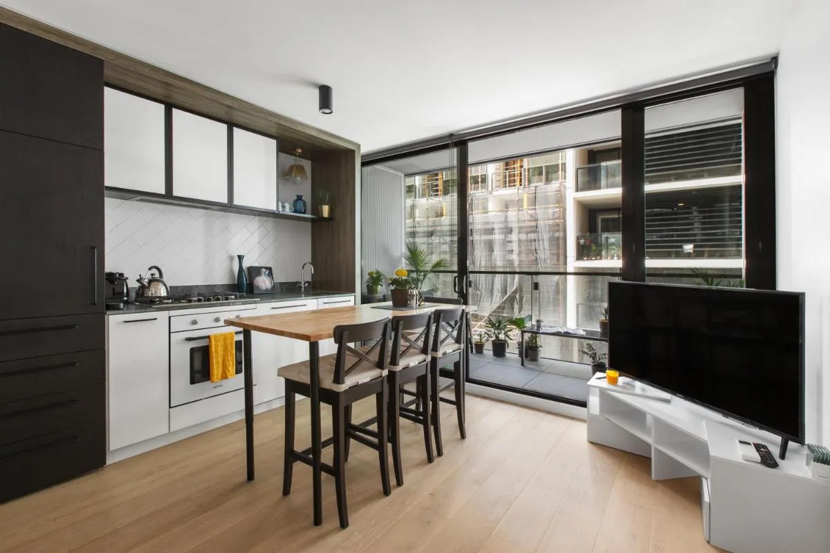 Image 4 of Central Simplicity – Modern Inner-city Living