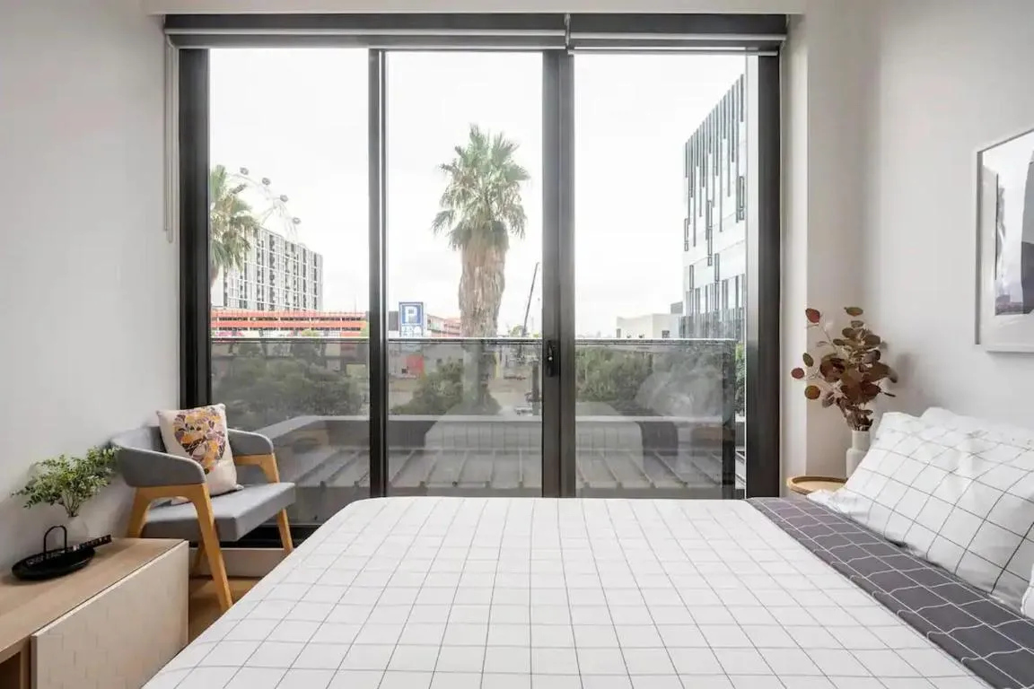Image of Centrally Located Modern Loft w Free Parking, Infinity Pool, Workspace