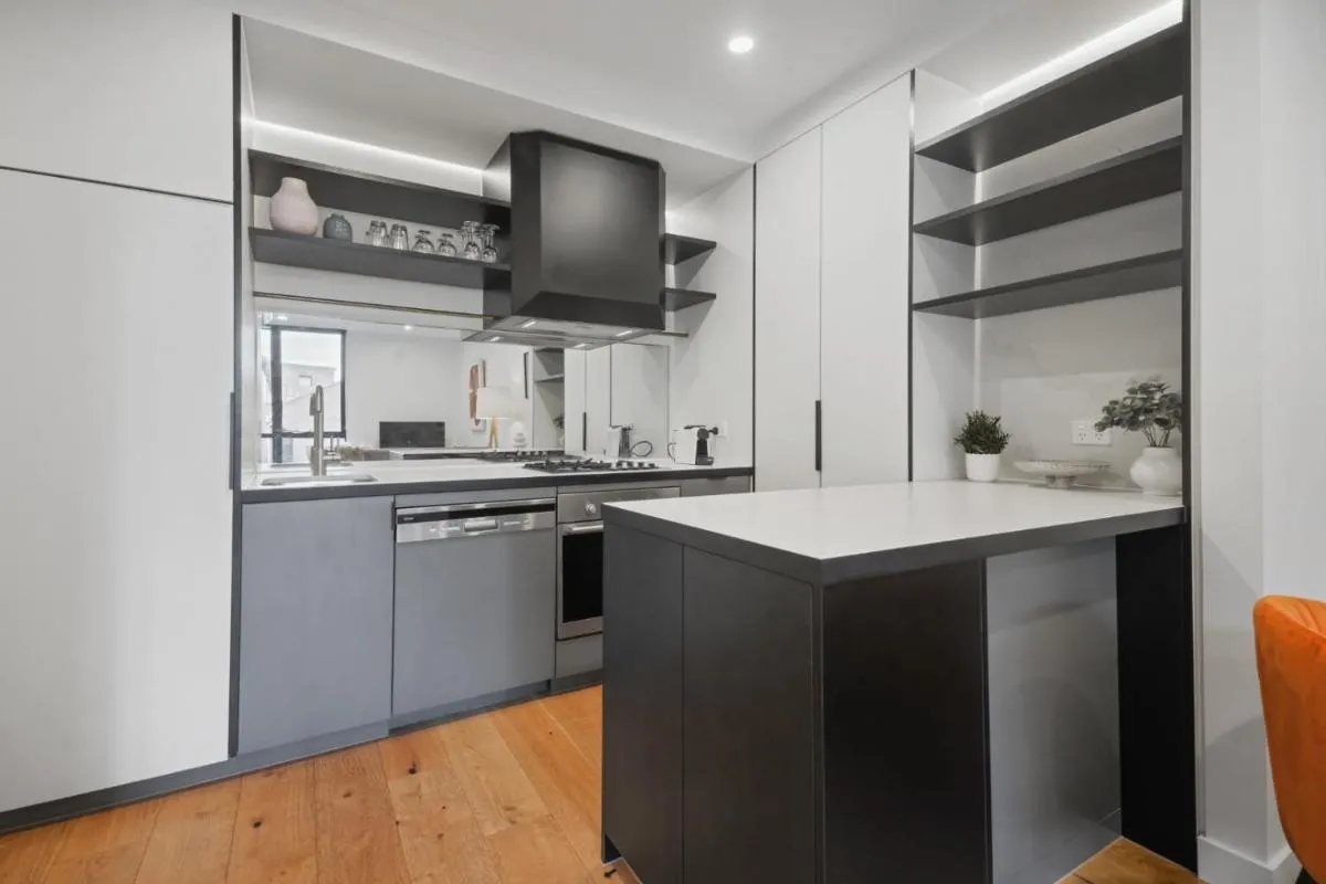 Image 5 of Charming Fitzroy Apartment
