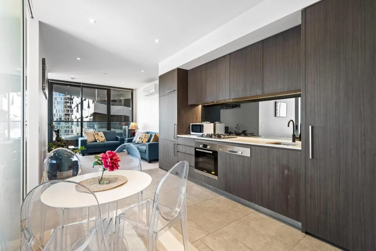 Image 4 of Chic 2 Bed 2 Bath in the Heart of CBD Gym & Pool