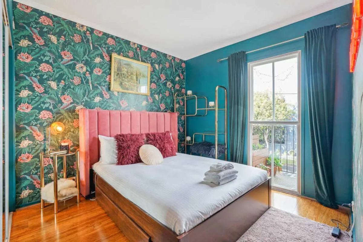 Image 1 of Chic Central Quiet Apt with Free Parking