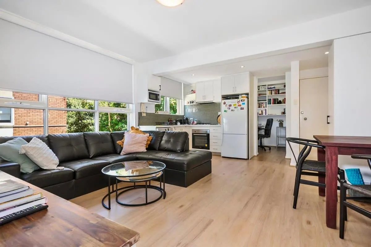 Image 3 of Chic Elwood 1BR Apt with Free Parking