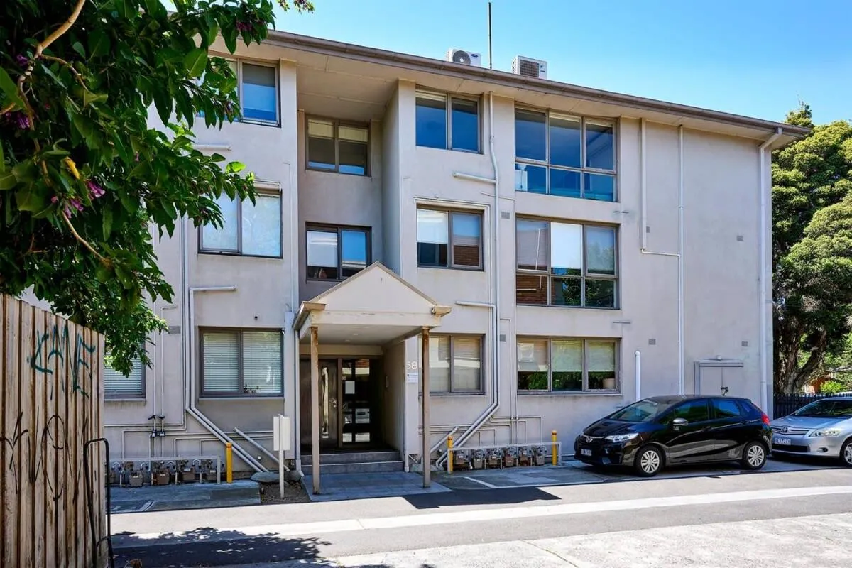 Image 5 of Chic Elwood 1BR Apt with Free Parking