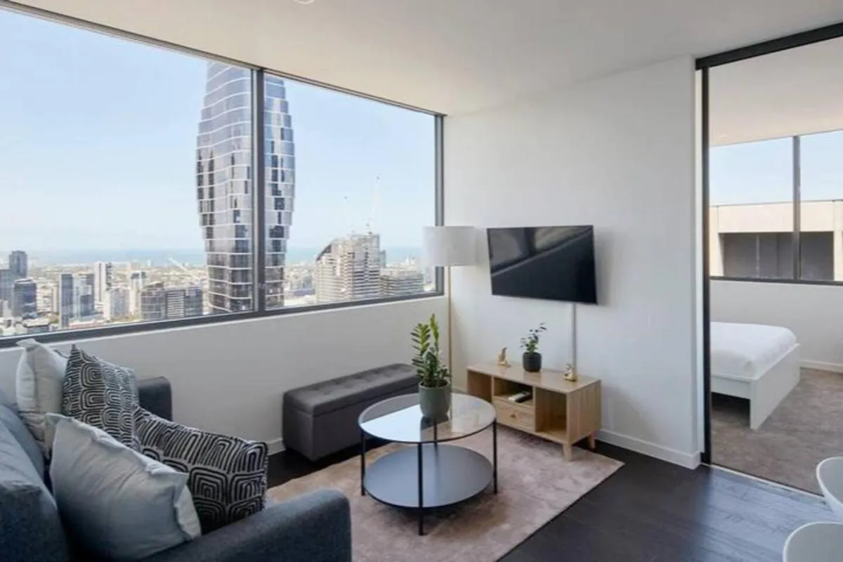 Image 5 of City Lights & Manhattan Heights – A Gem in Melbourne