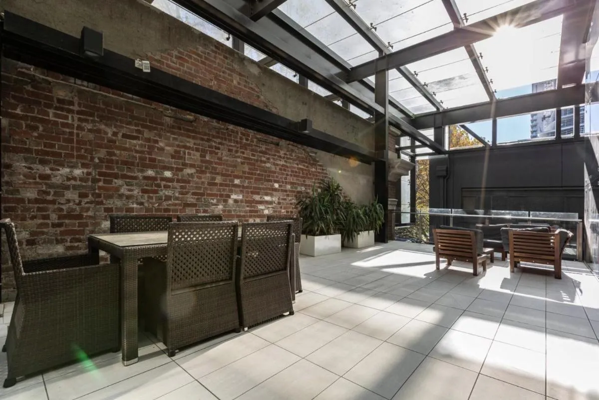 Image 4 of City Lights & Manhattan Heights – A Gem in Melbourne
