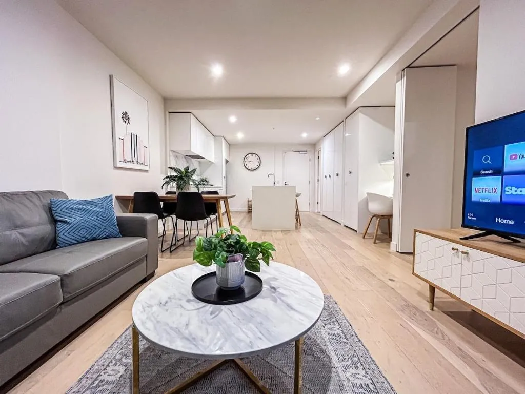 Image of Close To Mel Uni 2br2ba Parking Balconywifigym