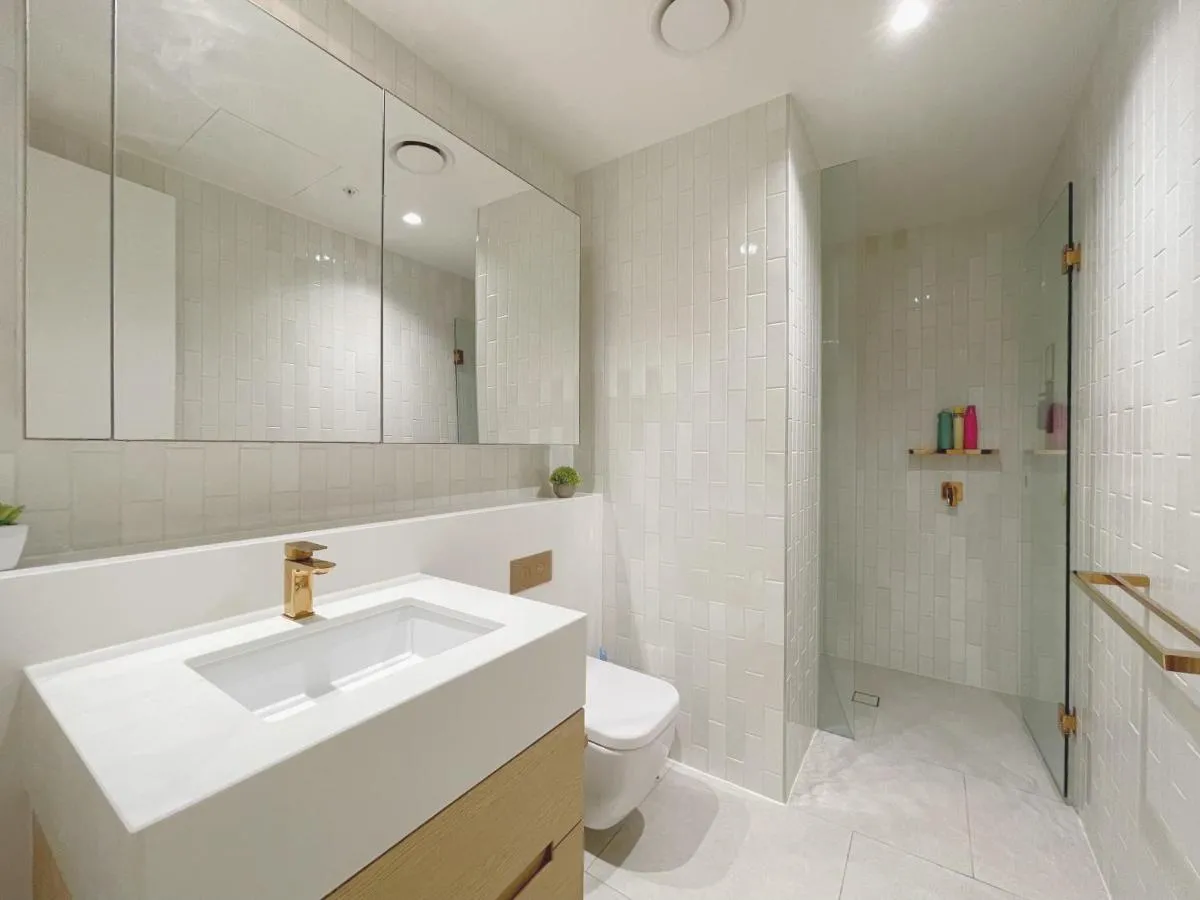 Image 2 of Collins House 2B by GoodLive