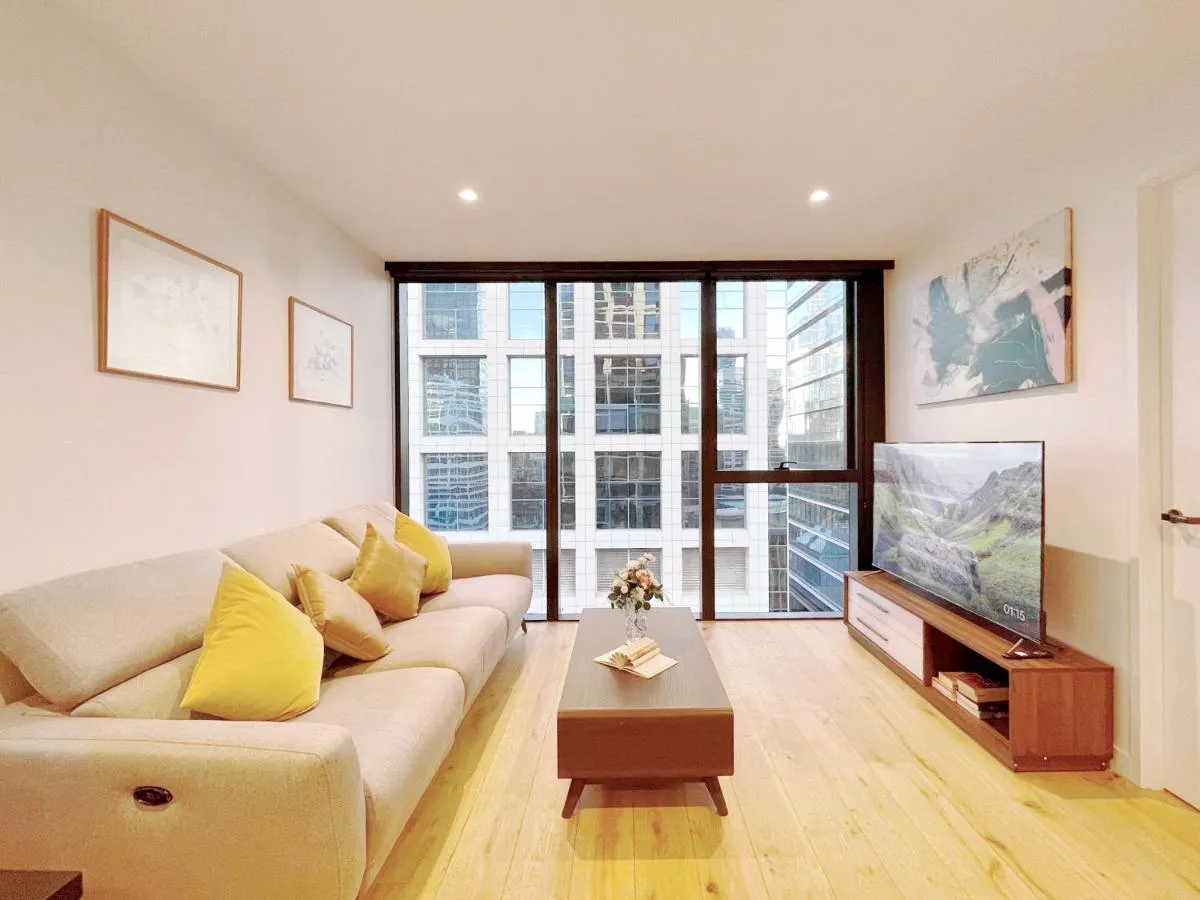 Image 4 of Collins House 2B by GoodLive