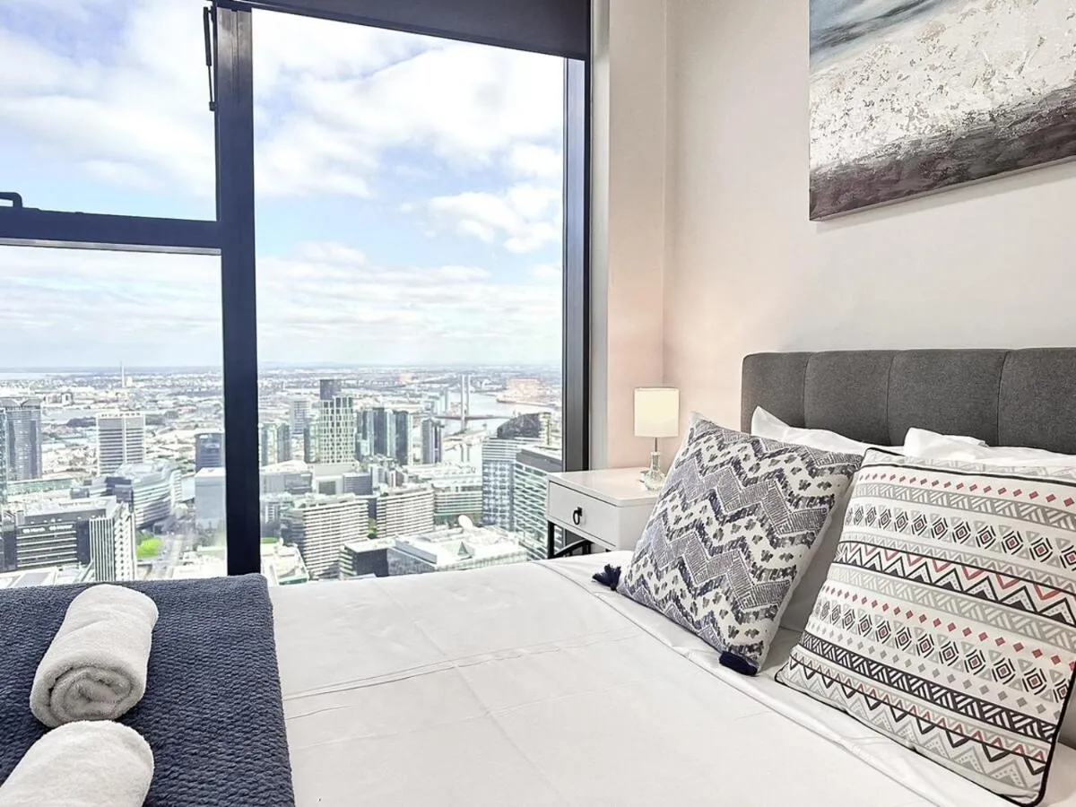 Image 1 of Collins Night View 1br Apt In Melbournegympool