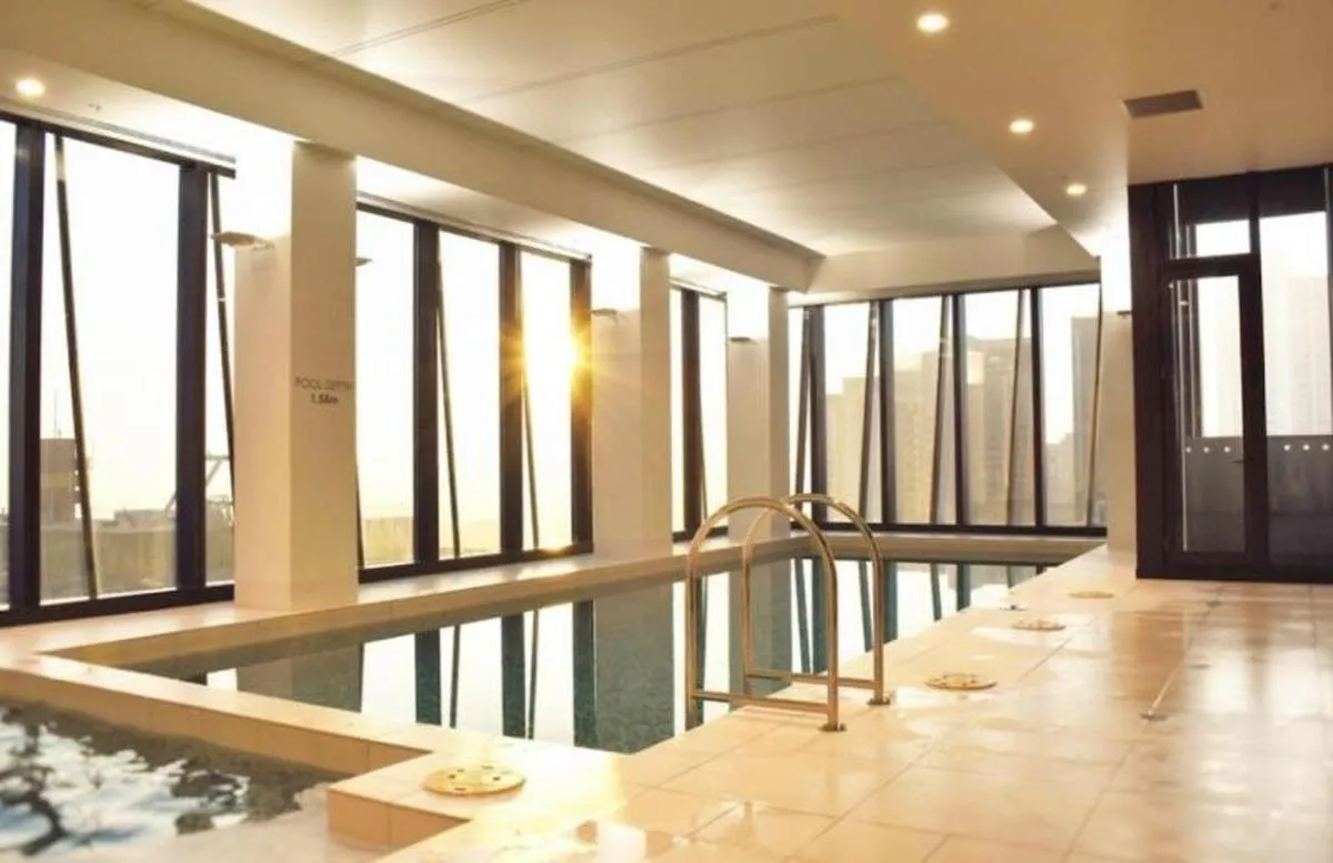 Image 3 of Collins Night View 1br Apt In Melbournegympool