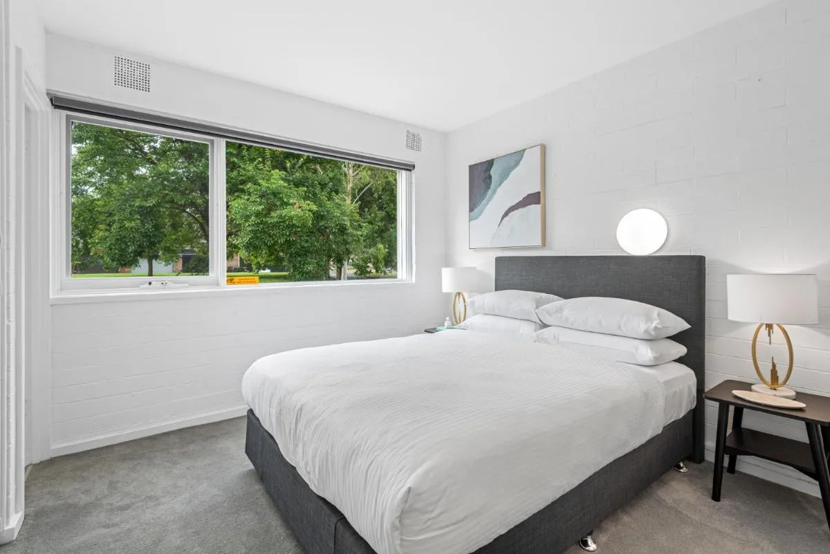 Image 5 of Comfy 1-Bed Apartment with Courtyard Seating