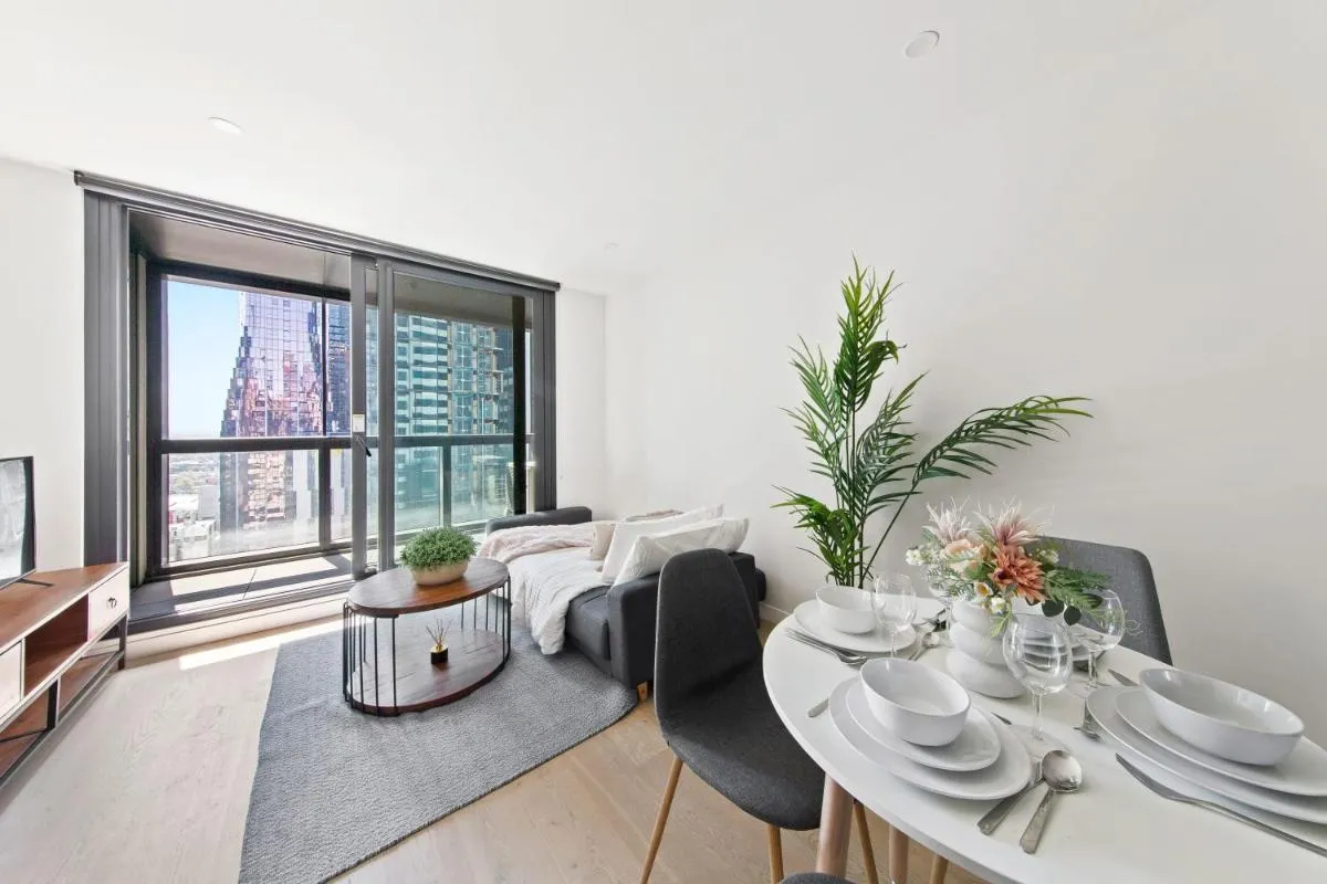 Image 3 of Comfy 2BR Apt Next to Melbourne Central City Views