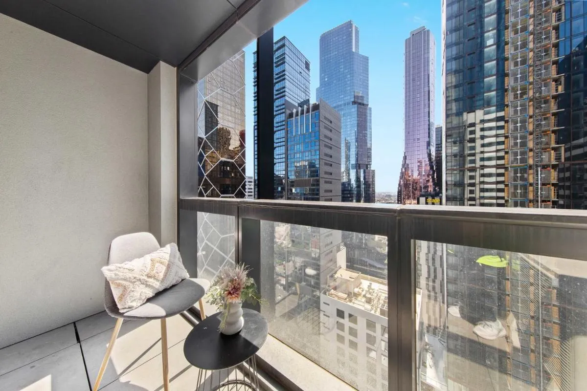 Image 4 of Comfy 2BR Apt Next to Melbourne Central City Views