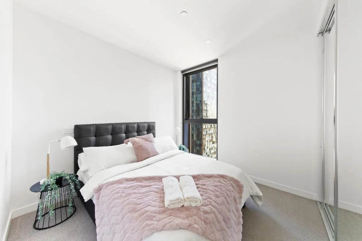 Image 6 of Comfy 2BR Apt Next to Melbourne Central City Views