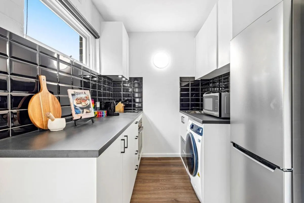 Image 3 of Contemporary 1-Bed Apartment with Park Views