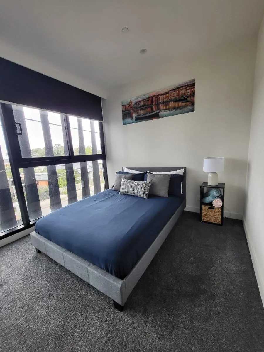 Image 6 of Contemporary Comfort