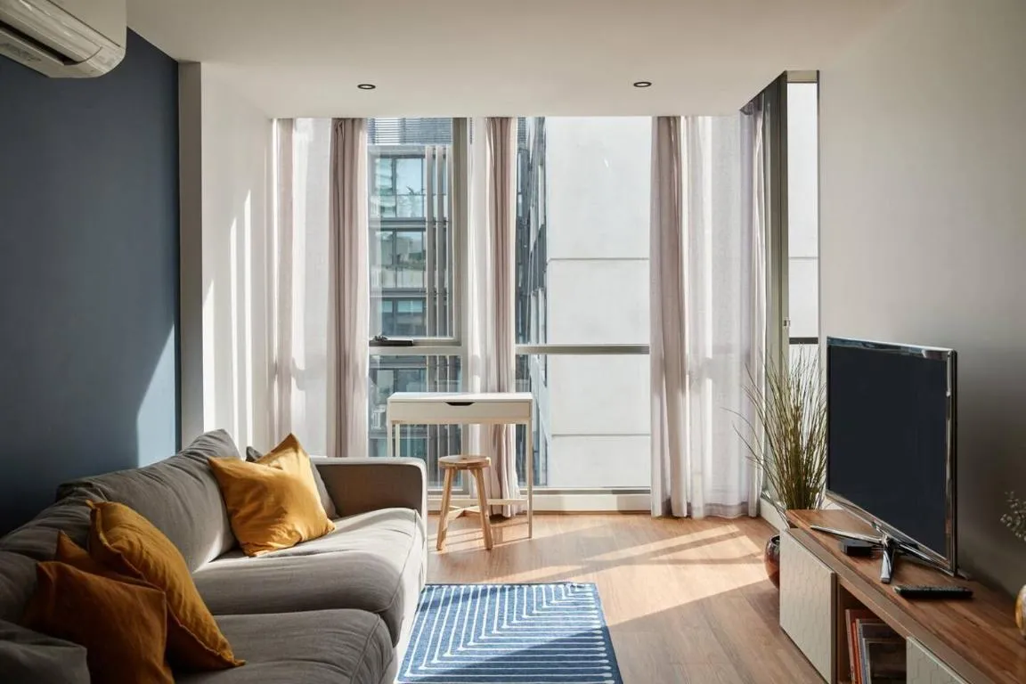 Image of Cosmo Corner – Tranquil Vibes over South Melbourne