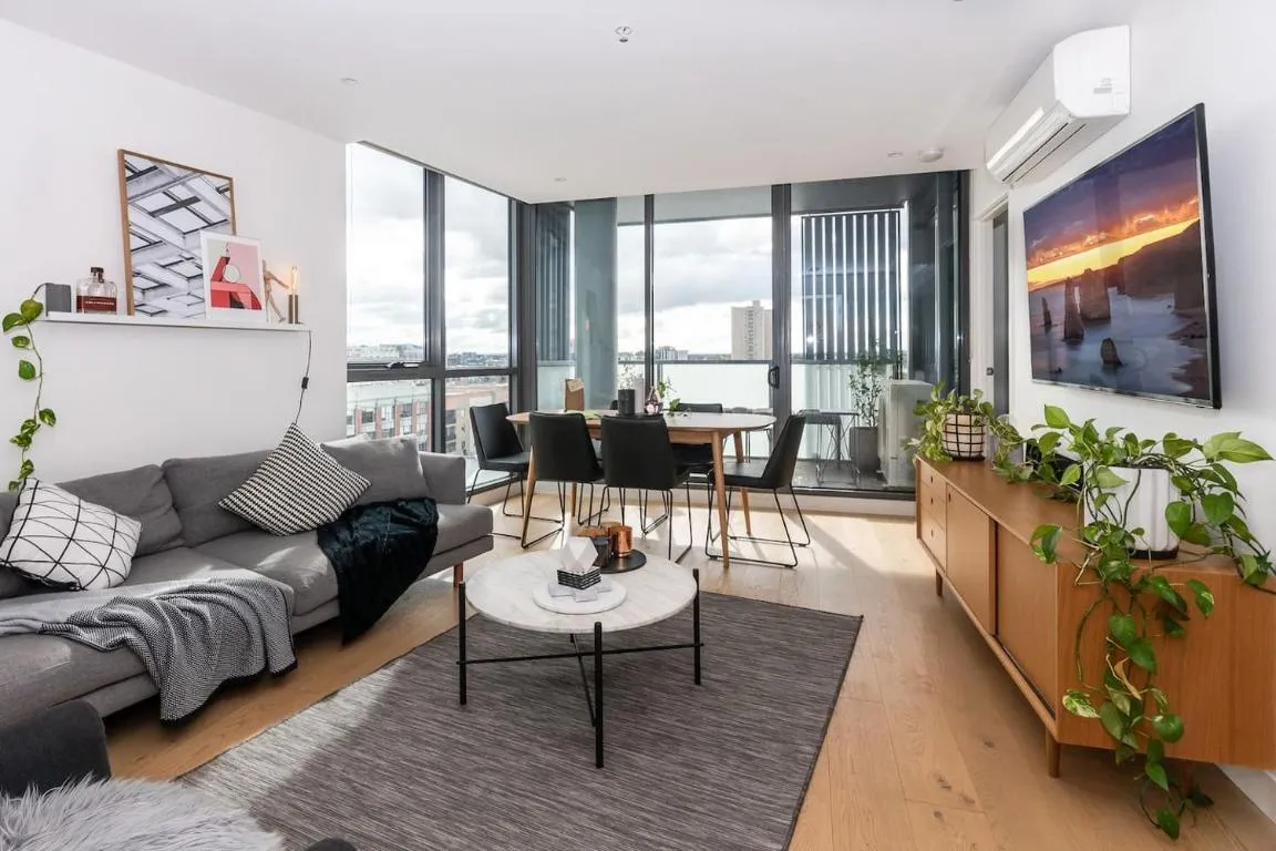 Image of Coveted Collingwood – Balcony Hideaway with Views