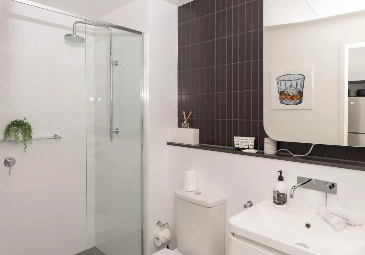 Image 2 of Coveted Collingwood – Balcony Hideaway with Views