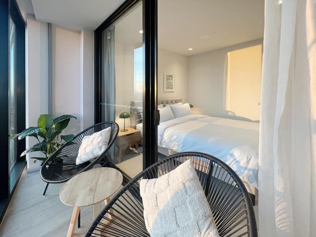 Image 6 of Cozy 1B1B APT with stunning view