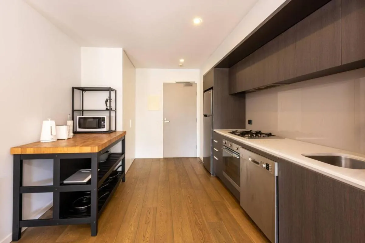 Image 4 of Cozy 1Bed Unit in leafy Carlton – 10 mins from CBD
