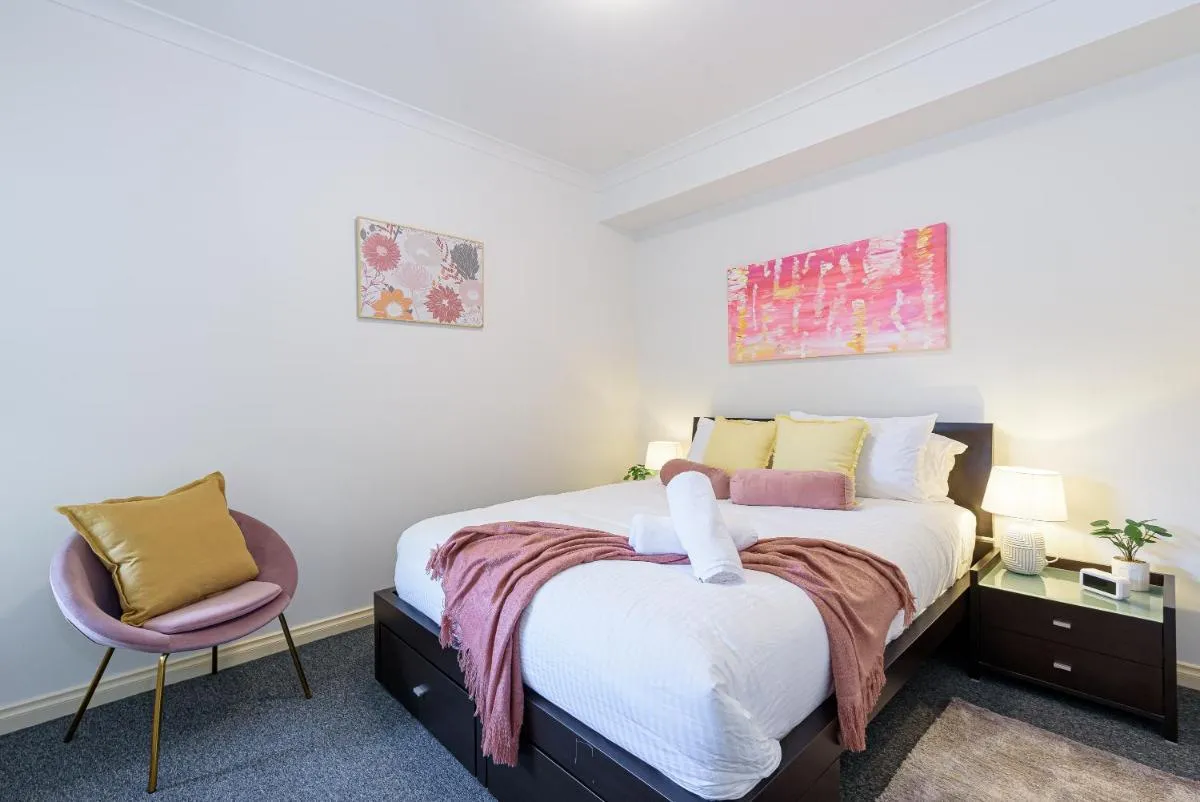 Image 1 of Cozy 1 bedder in St Kilda with Balcony