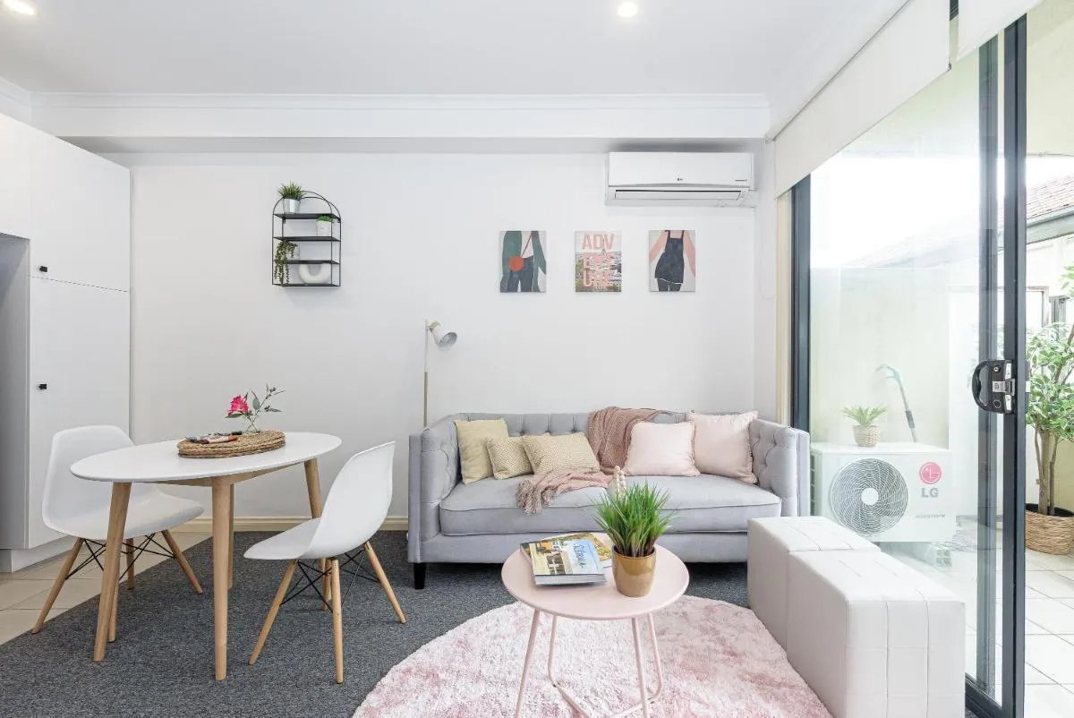 Image 3 of Cozy 1 bedder in St Kilda with Balcony