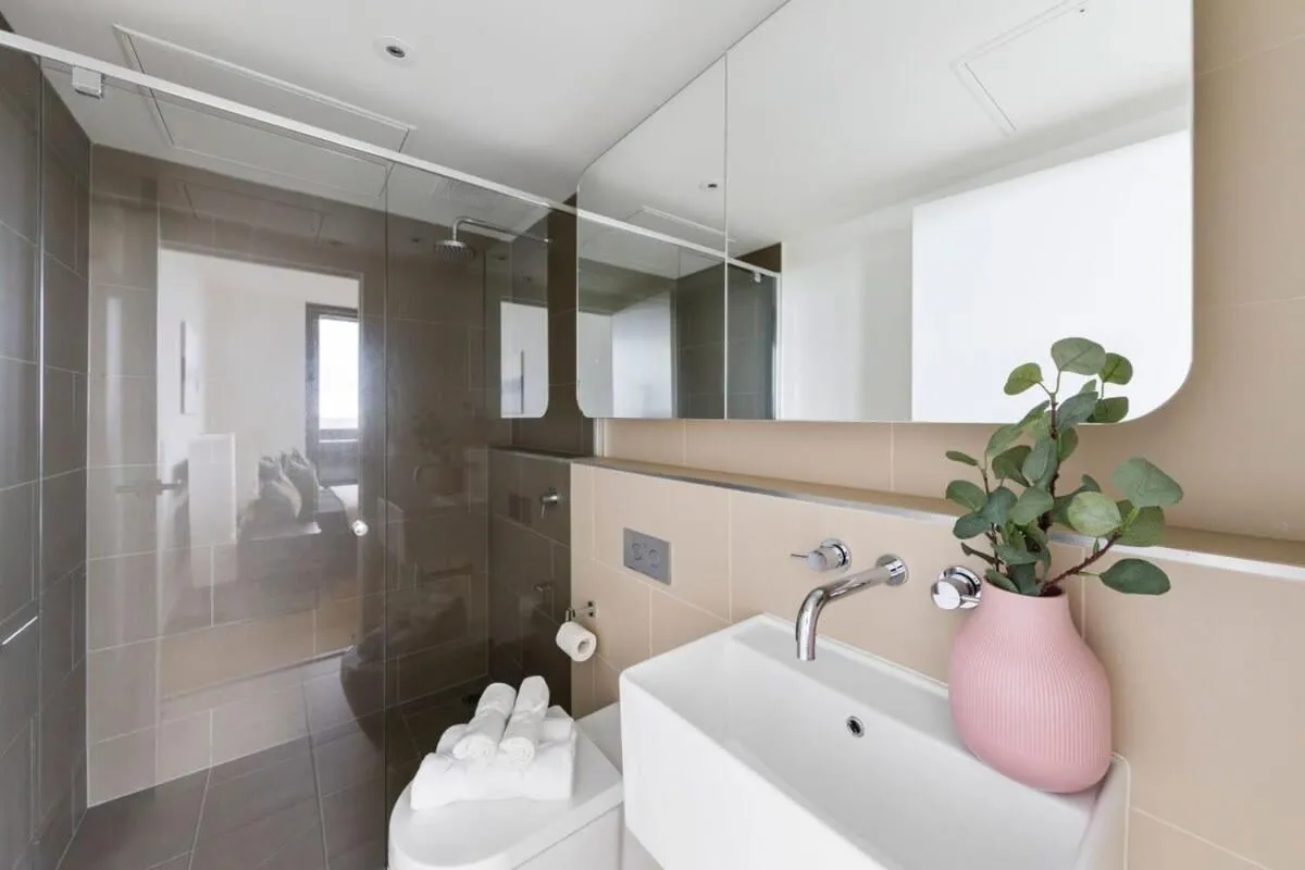 Image 2 of Cozy 2BR Apt Near Melbourne Central w City Views