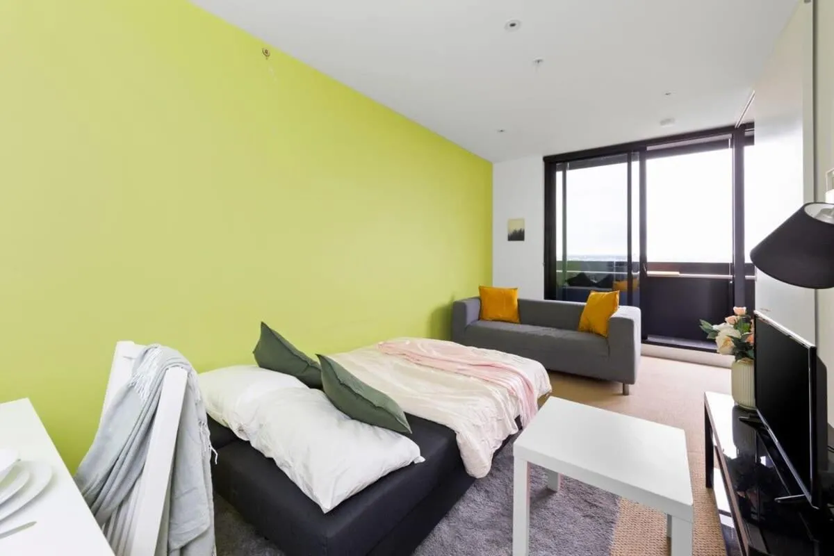 Image 4 of Cozy 2BR Apt Near Melbourne Central w City Views