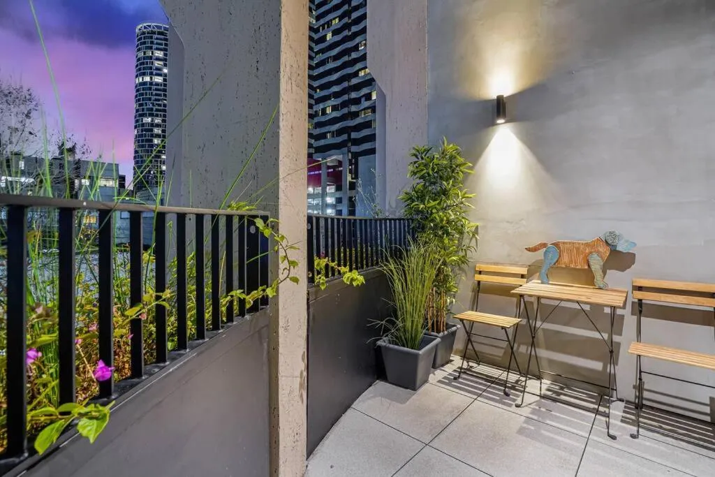 Image 5 of Delicated Loft in Central 2Bed 2.5Bath 2Carpark