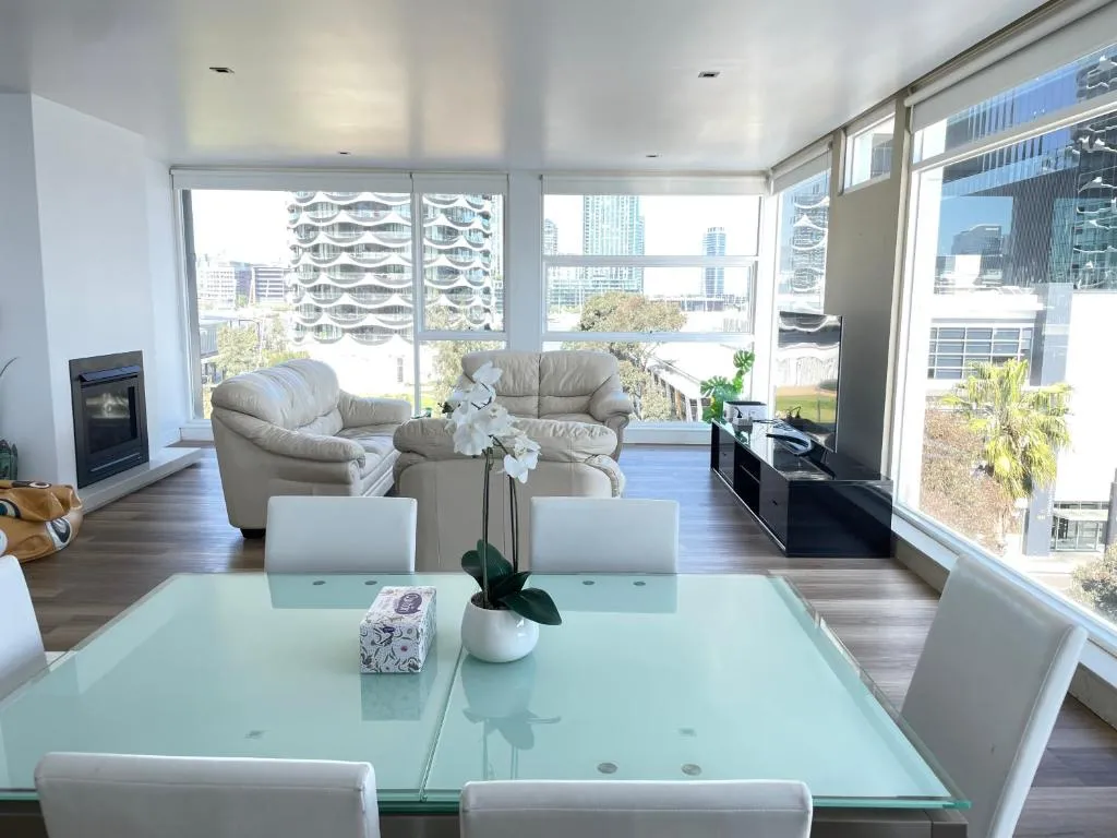 Image of Docklands Luxury Penthouse Right Above The District Docklands