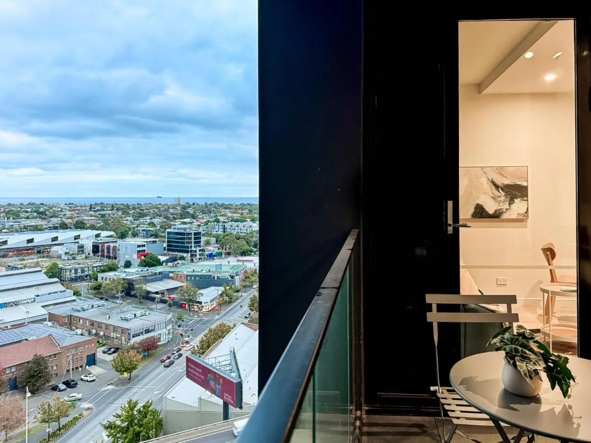 Image 2 of Elegant 2BR Skyline Apt Free Parking