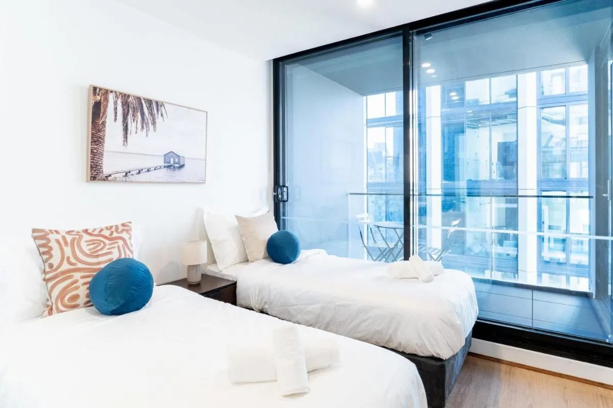 Image 1 of Elegant 2BR Skyline Apt Free Parking