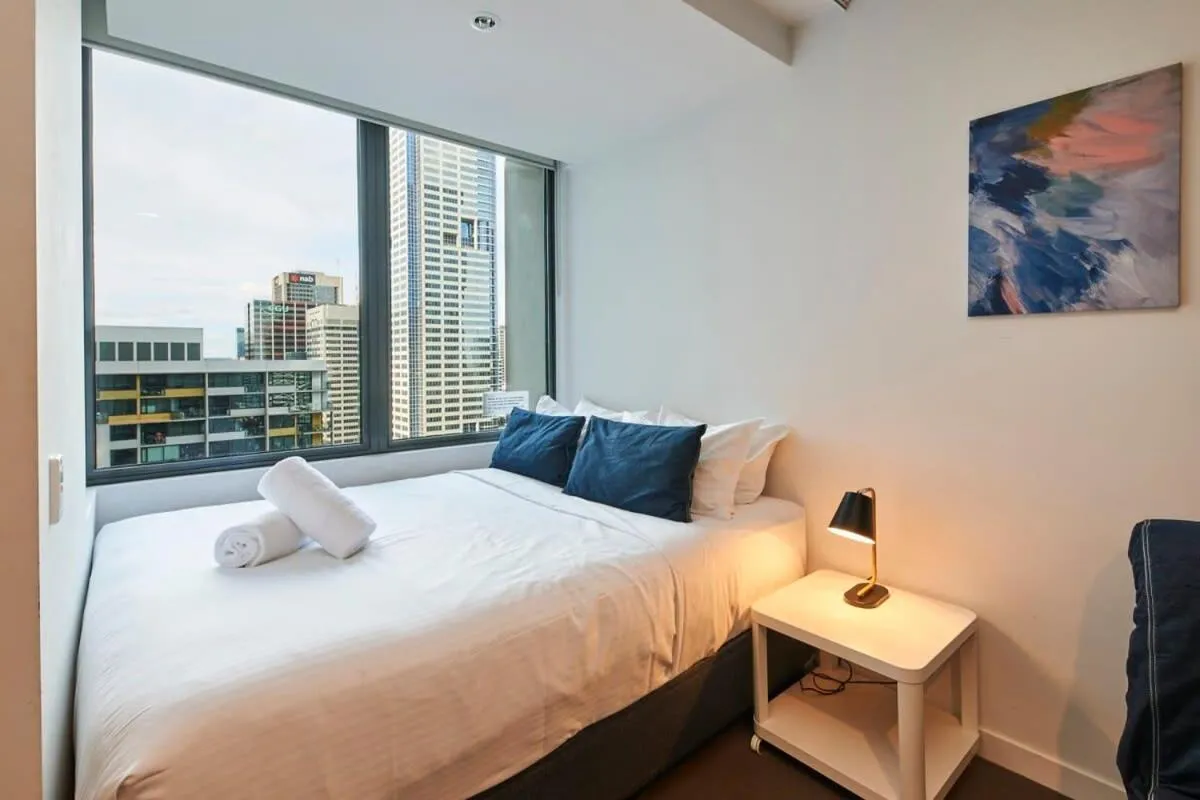 Image 1 of Elevated Bliss – Spectacular Views from Level 32