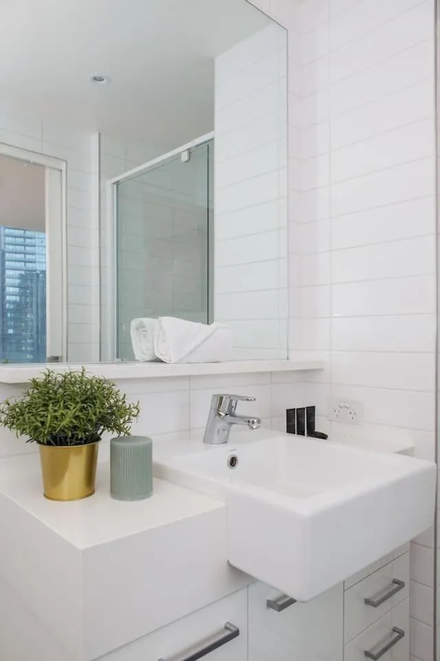 Image 3 of Elevated Elegance – Your Stylish Urban Sanctuary