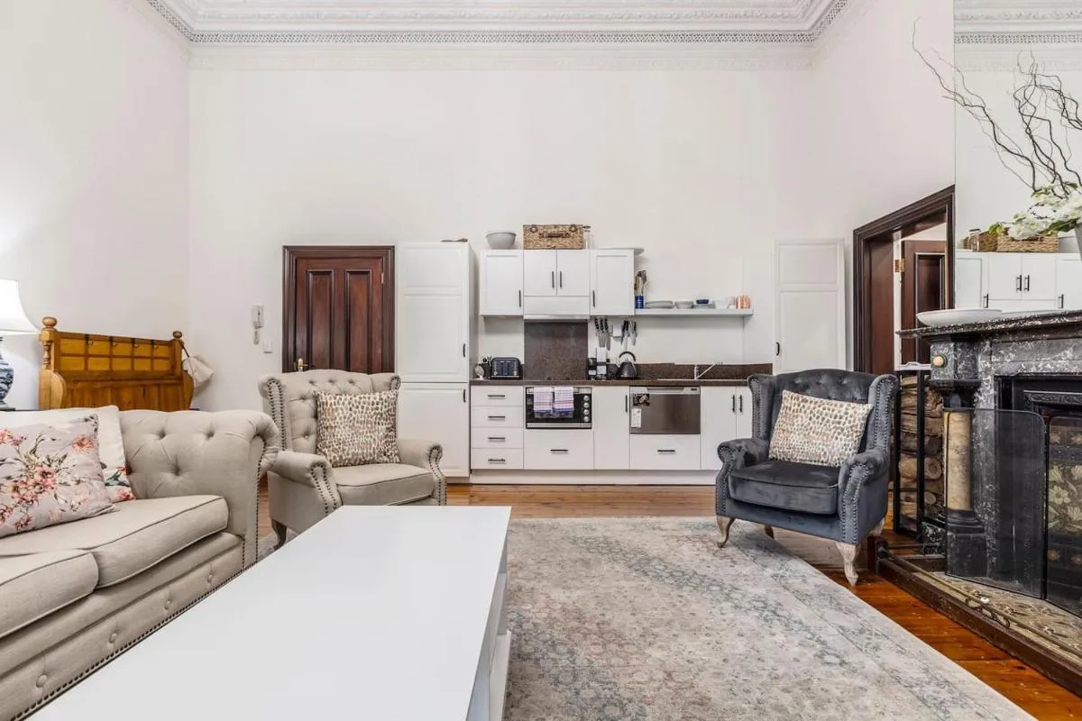 Image 2 of Elwood Manor – A Restored Art-Deco Gem