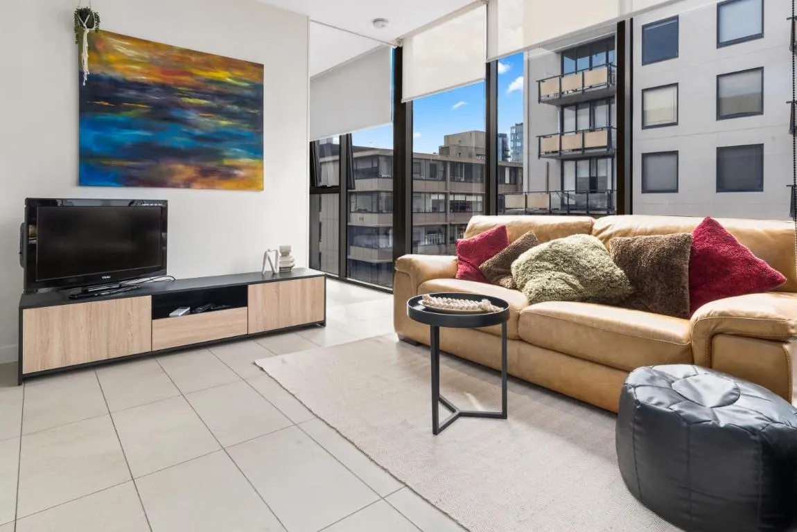 Image of Escape To Melbourne – Stylish 1 Bedroom-Gym – Aircon -Balcony