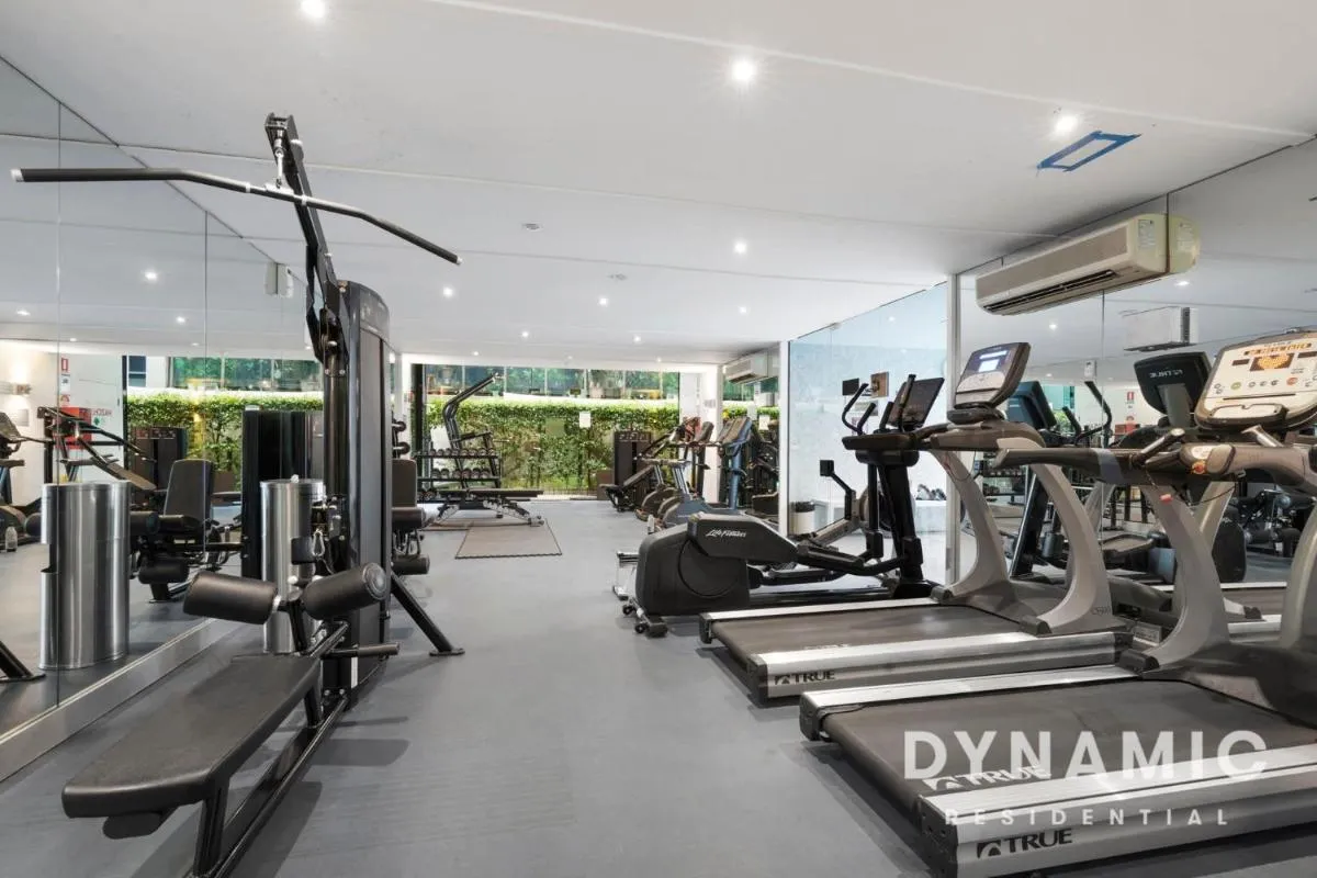Image 5 of Exceptional Apartment in Southbank with 2 Car Parks