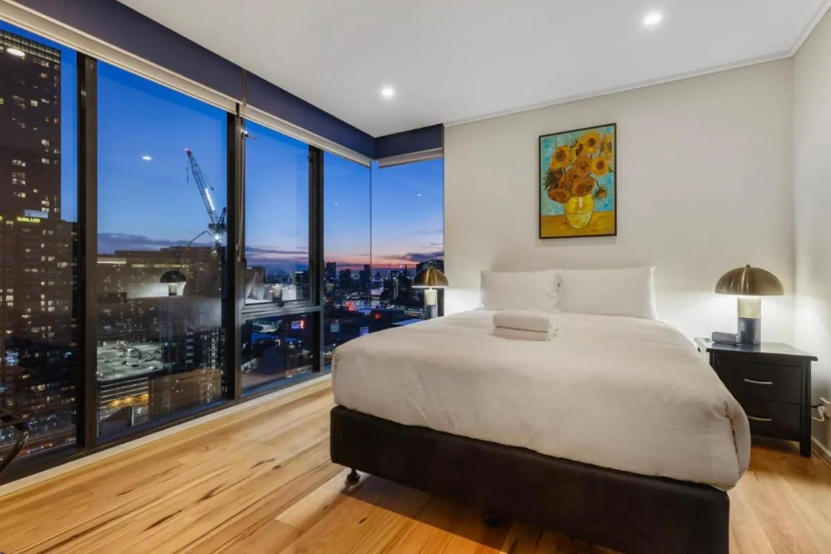 Image 6 of Exceptional Apartment in Southbank with 2 Car Parks