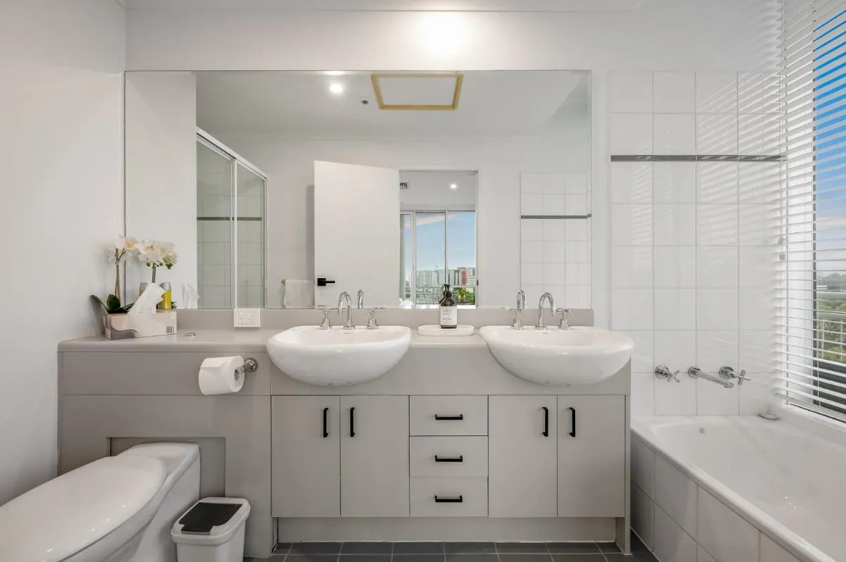 Image 2 of Exclusive Stays – Southgate