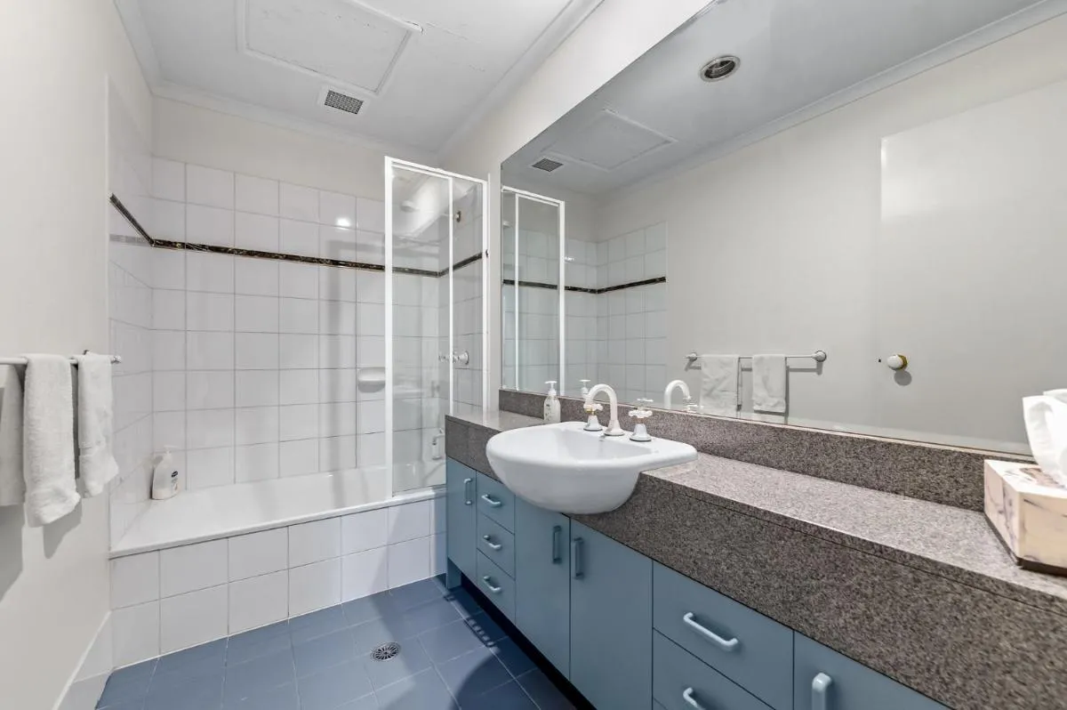 Image 2 of Exclusive Stays – Southgate 28