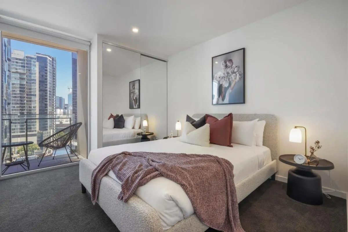 Image 1 of Exquisite Sky Home in Southbank