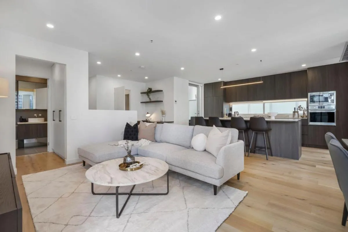 Image 3 of Exquisite Sky Home in Southbank